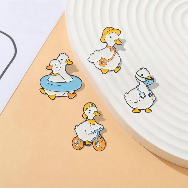 Pin Custom Goose Duck Shopping - đánh giá và giá Shop Jewelry & Watches Near Me