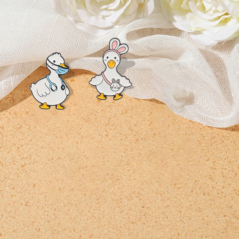 Pin Custom Goose Duck Shopping - đánh giá và giá Shop Jewelry & Watches Near Me
