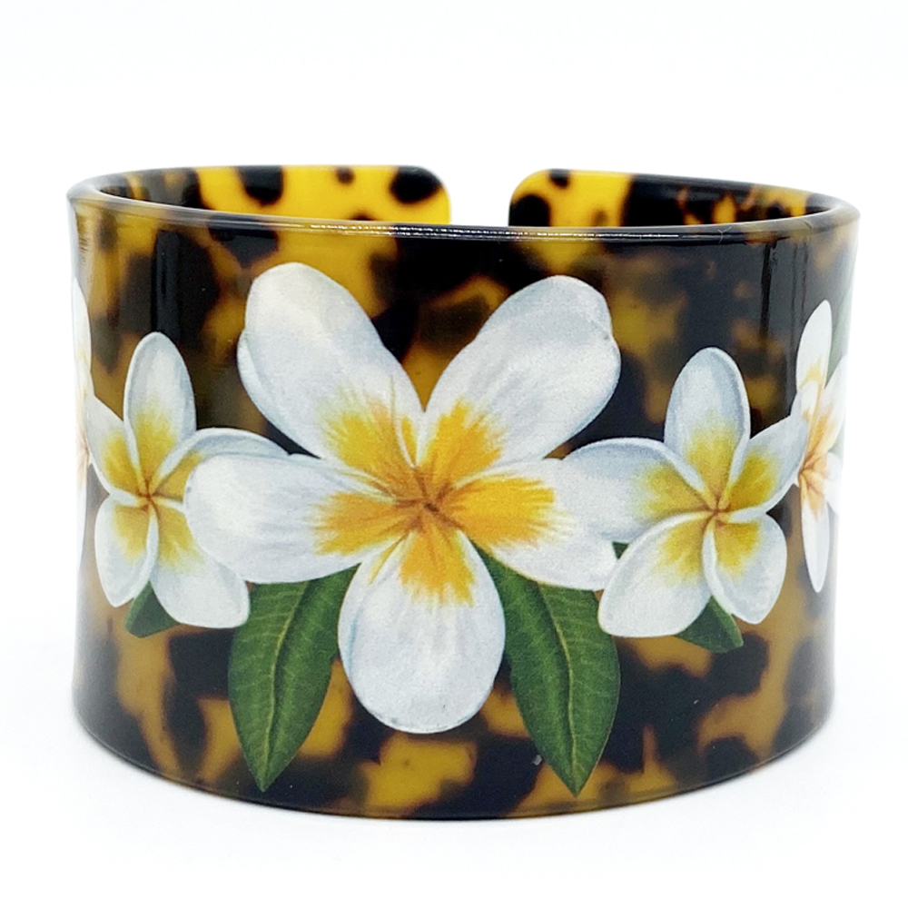 Hoa Nữ Cô Gái Đeo Vòng Tay Vòn - đánh giá và giá Pacific Jewelry & Watches Los Angeles